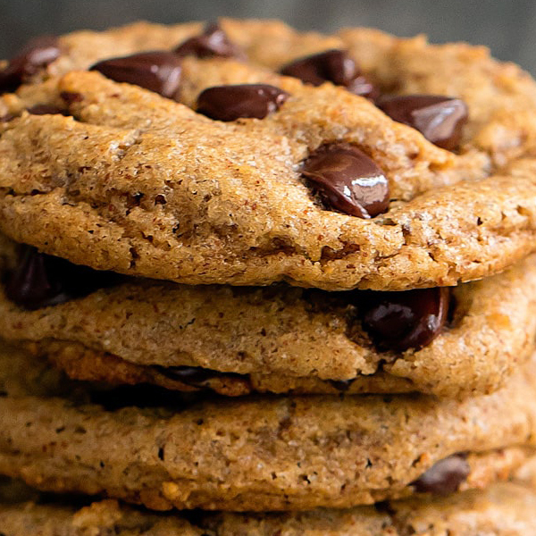 Almond Flour Keto Chocolate Chip Cookies