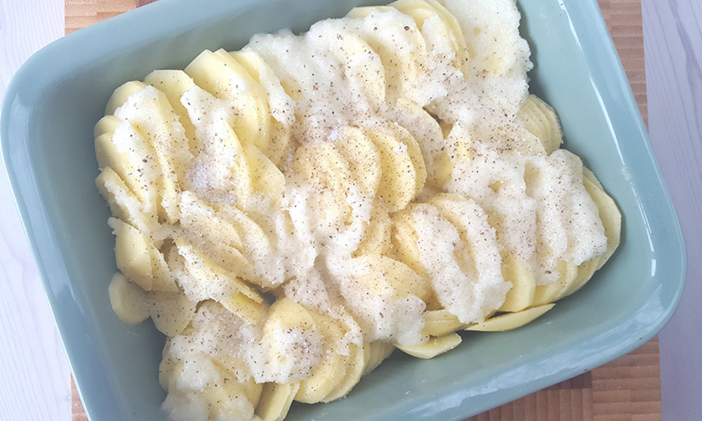Danish Scalloped Potatoes (Fløde kartofler)